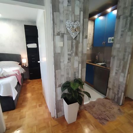 Apartment Mrc Bezanija Eksteriør billede