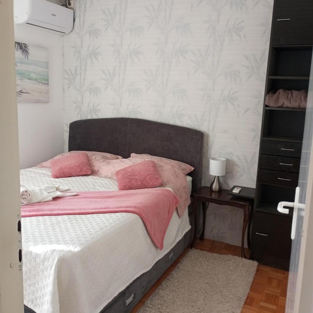 Apartment Mrc Bezanija Eksteriør billede